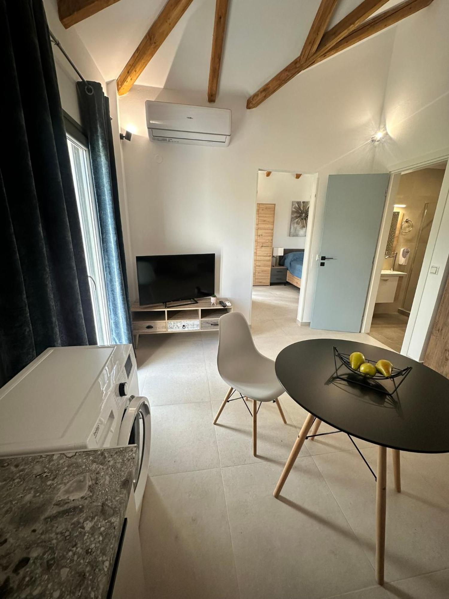 Ktimavita Apartment 1 Петра Екстериор снимка